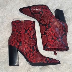 Jennifer Lopez Dorindah Boots - Red snake print